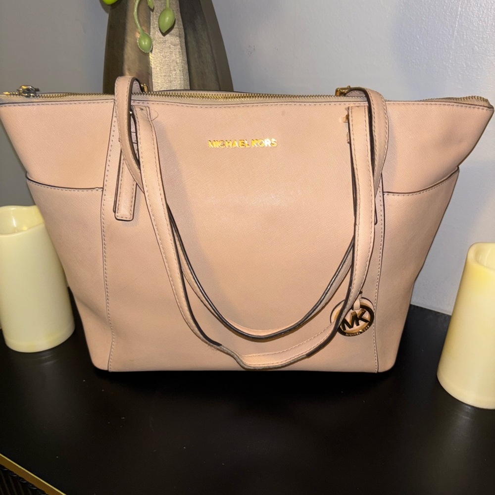 Michael Kors Blush Pink Tote - Picture 4 of 14